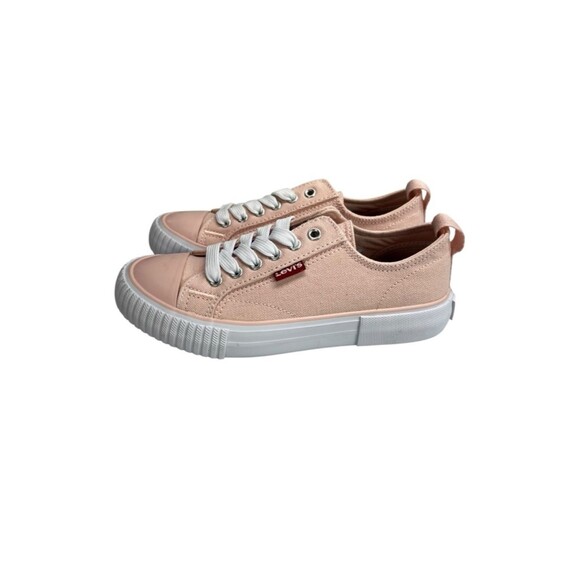 Levi's Other - Levi's Canvas Sneakers Size 1